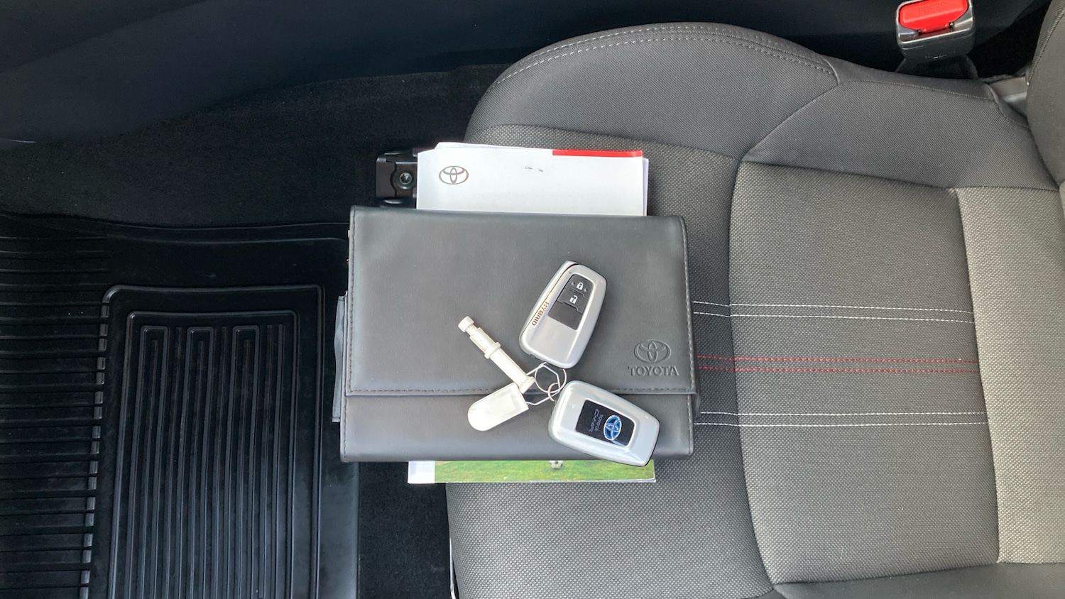 Used Toyota C-HR 2022 for sale - 76908495: Photo 19