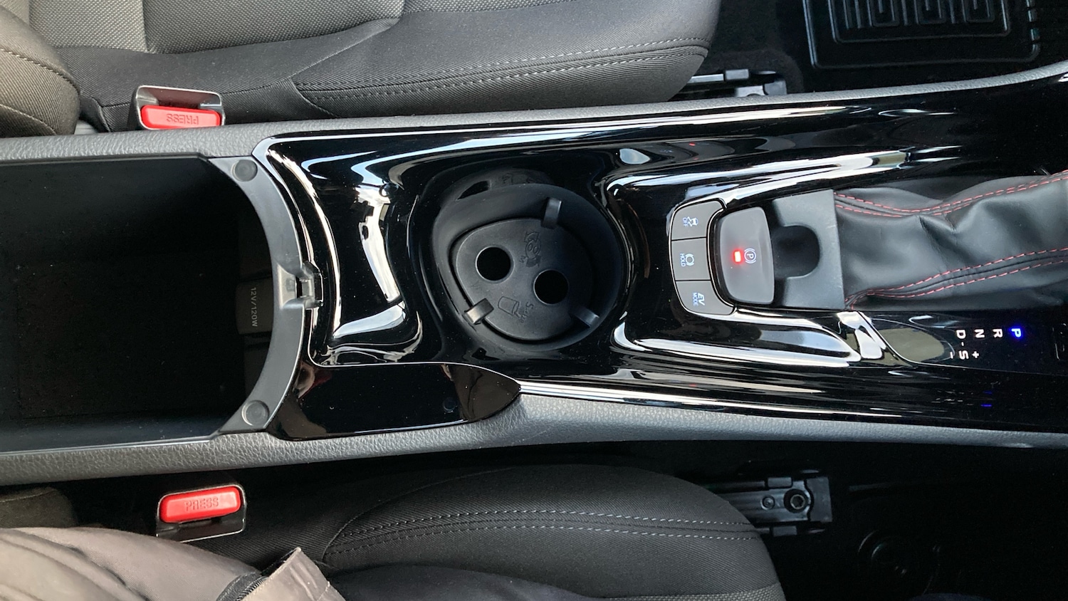 Used Toyota C-HR 2022 for sale - 76908495: Photo 32