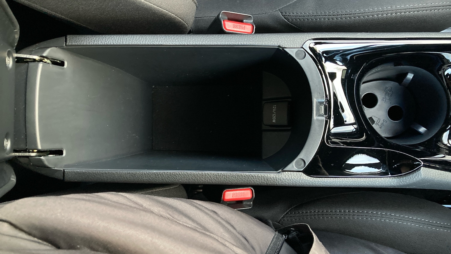 Used Toyota C-HR 2022 for sale - 76908495: Photo 33