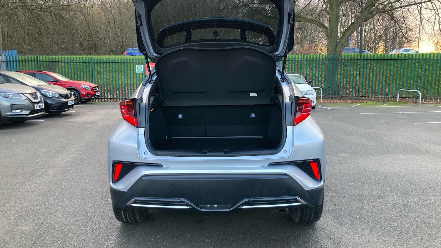 Used Toyota C-HR 2022 for sale - 76908495: Photo 4