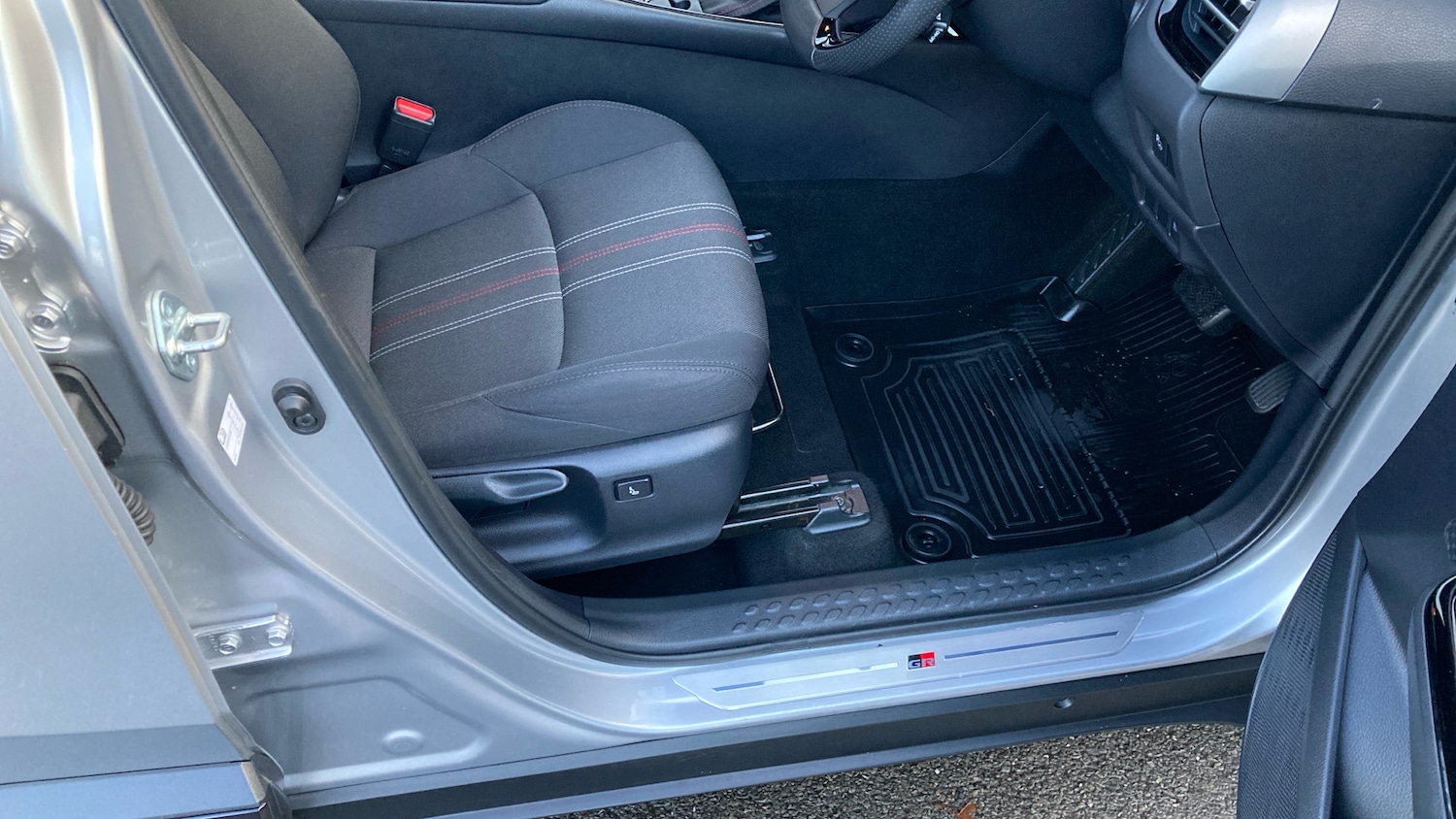 Used Toyota C-HR 2022 for sale - 76908495: Photo 42