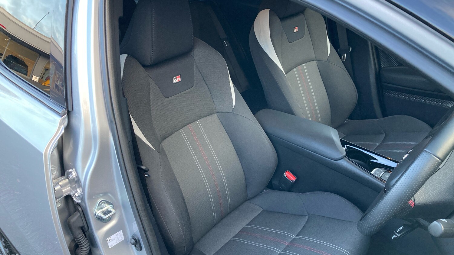 Used Toyota C-HR 2022 for sale - 76908495: Photo 43