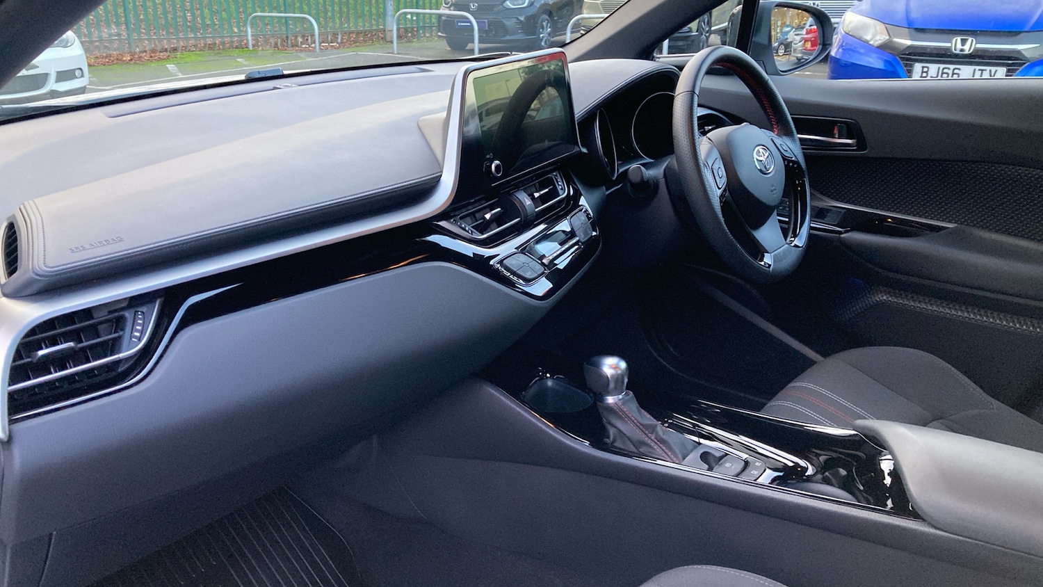 Used Toyota C-HR 2022 for sale - 76908495: Photo 9