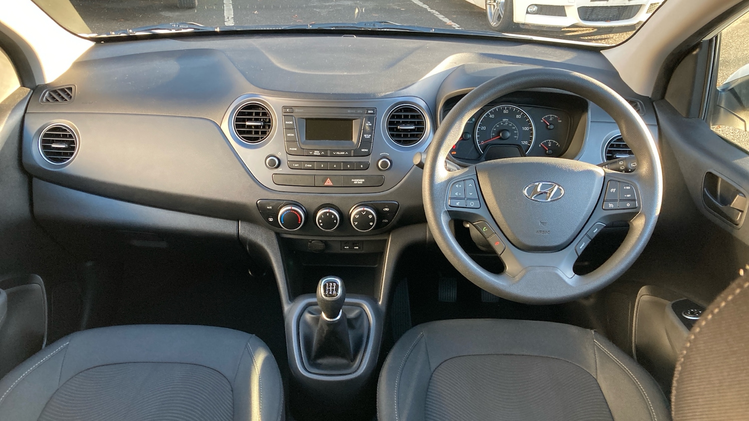 Used Hyundai i10 2017 for sale - 76765055: Photo 10