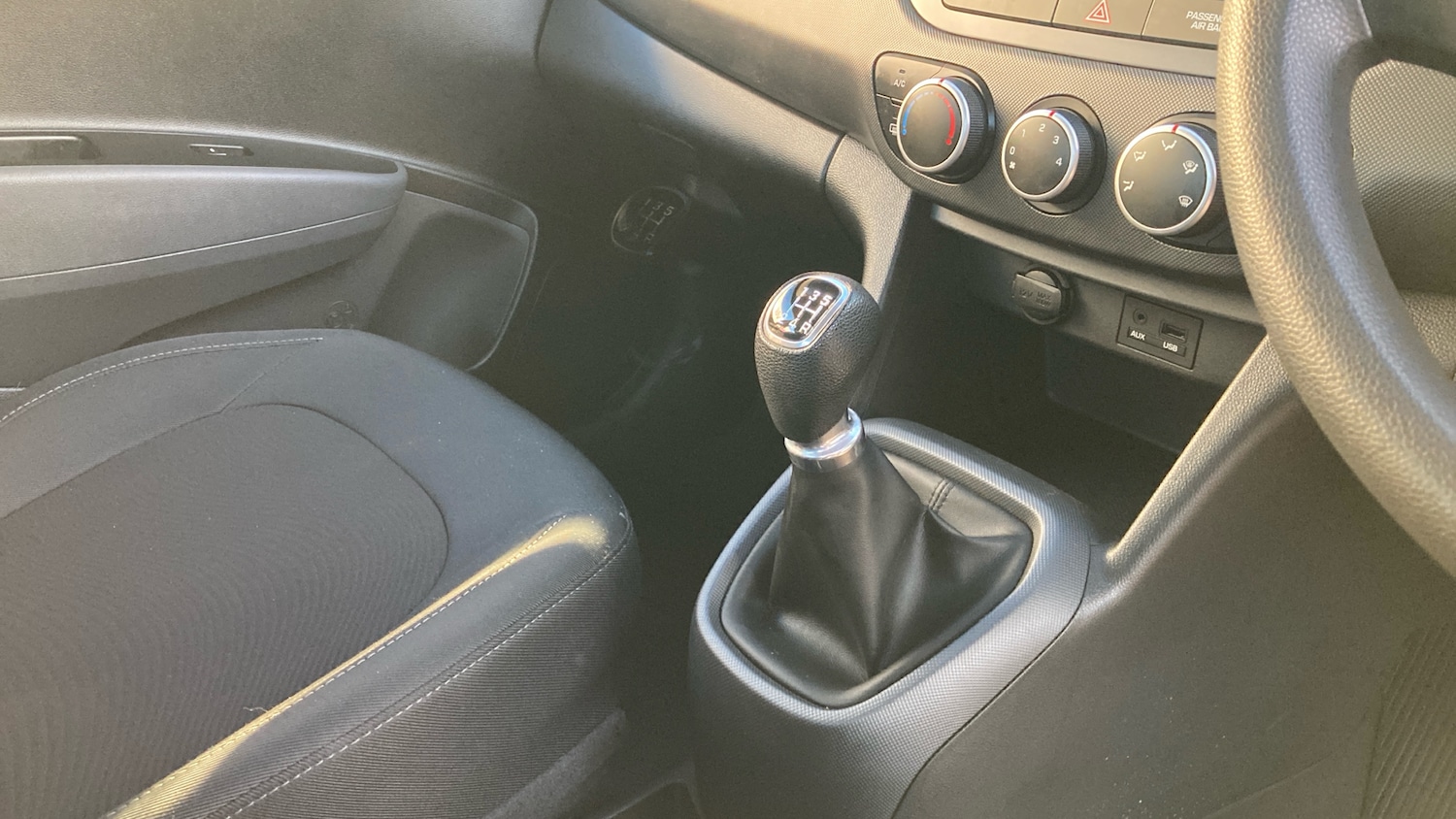 Used Hyundai i10 2017 for sale - 76765055: Photo 14