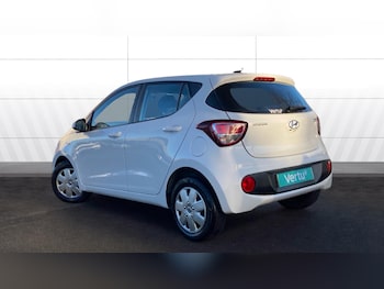 Used Hyundai i10 2017 for sale - 76765055: Photo