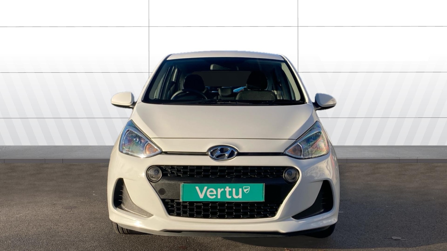 Used Hyundai i10 2017 for sale - 76765055: Photo 3