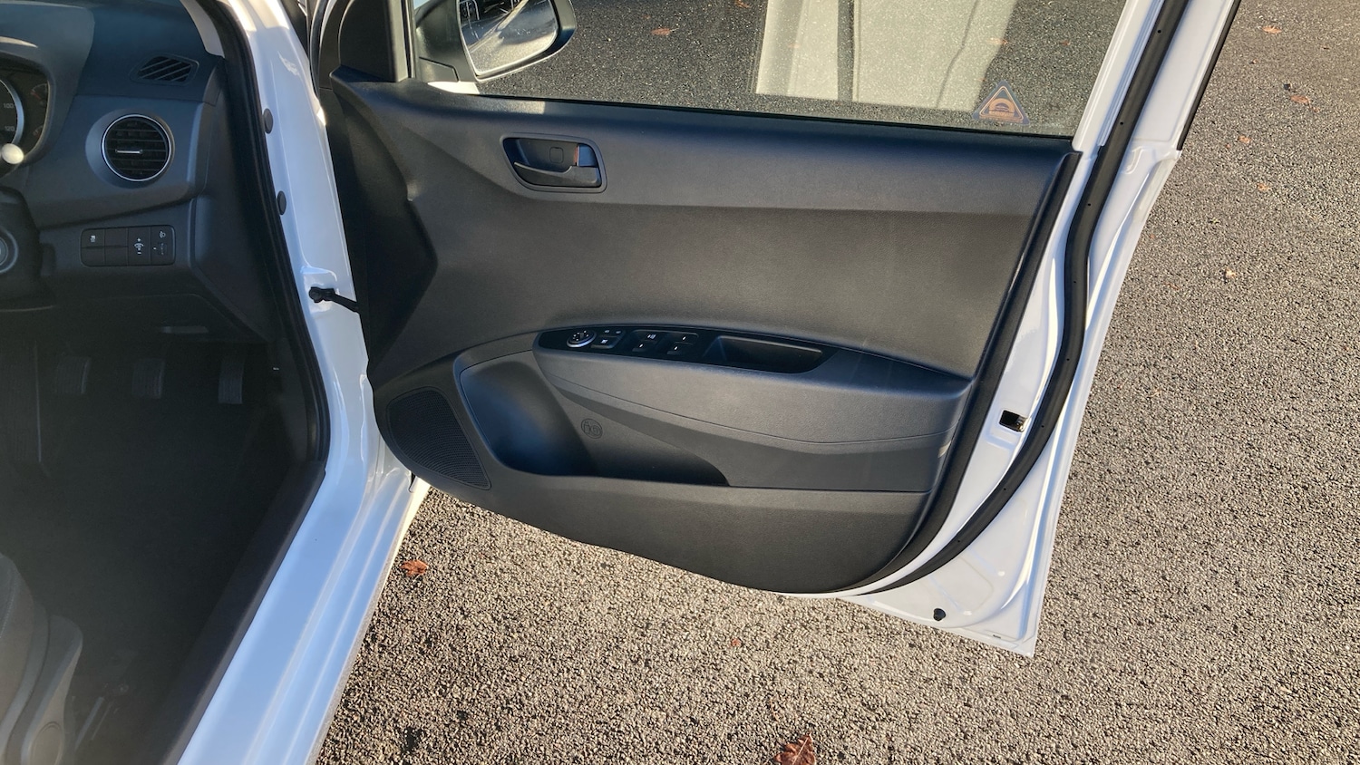 Used Hyundai i10 2017 for sale - 76765055: Photo 41