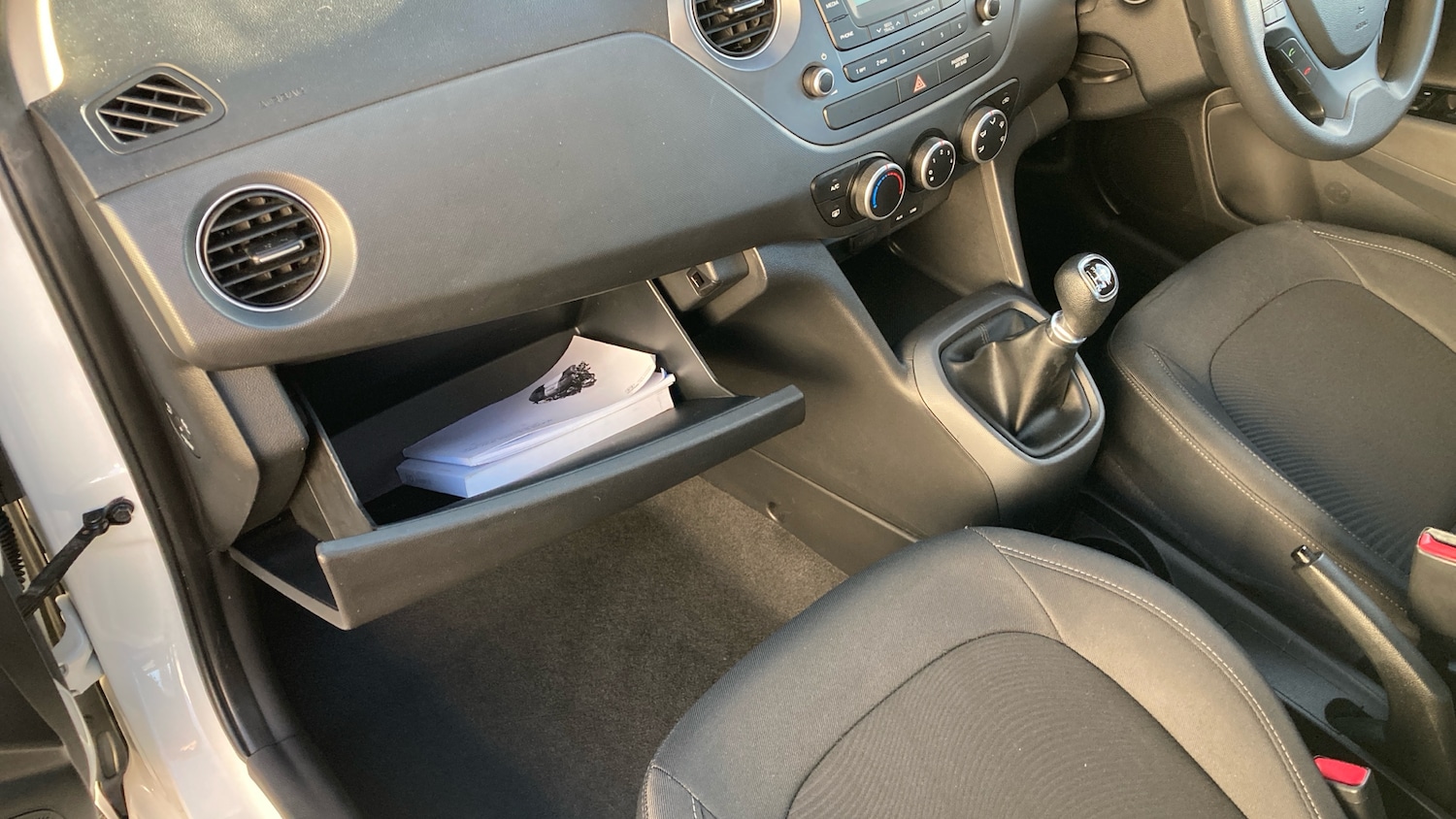 Used Hyundai i10 2017 for sale - 76765055: Photo 59