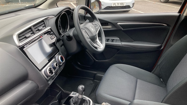 Used Honda Jazz 2019 for sale - 76275907: Photo 2