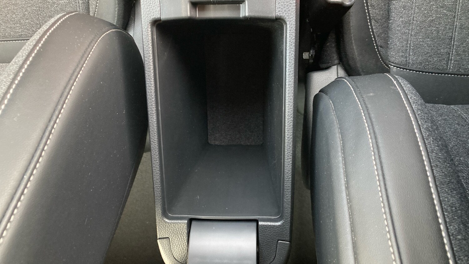 Used Honda Jazz 2022 for sale - 78152871: Photo 30