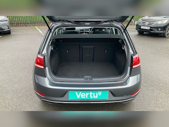 Used Volkswagen Golf 2017 for sale - 77438095: Photo