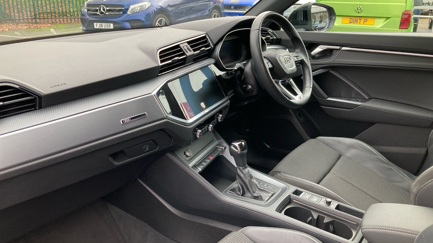 Used Audi Q3 2019 for sale - 76719161: Photo 9