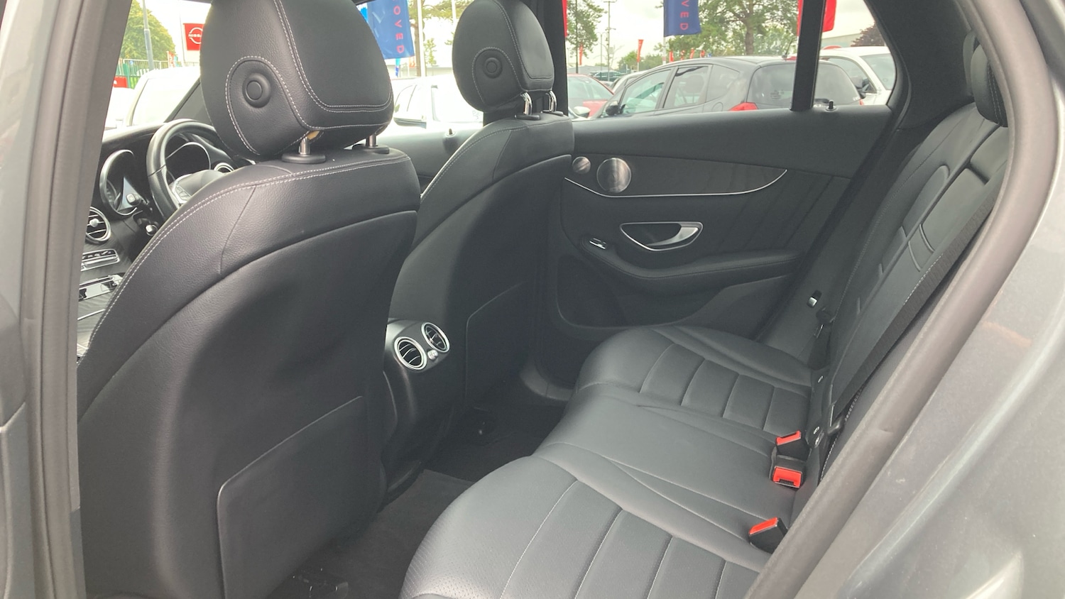 Used Mercedes-Benz GLC 2018 for sale - 76127980: Photo 16