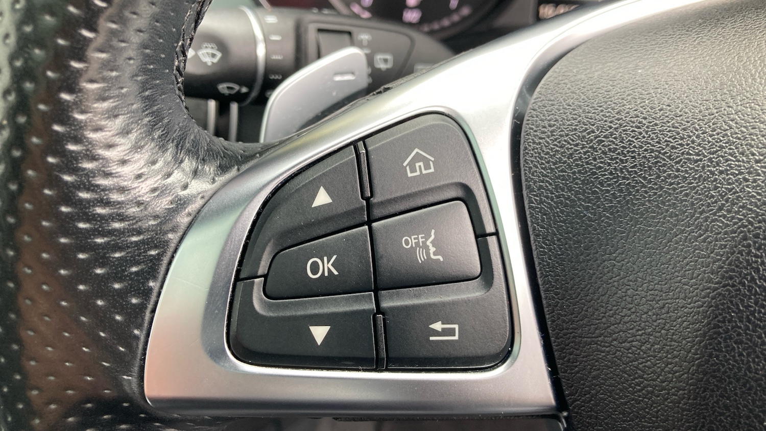 Used Mercedes-Benz GLC 2018 for sale - 76127980: Photo 22