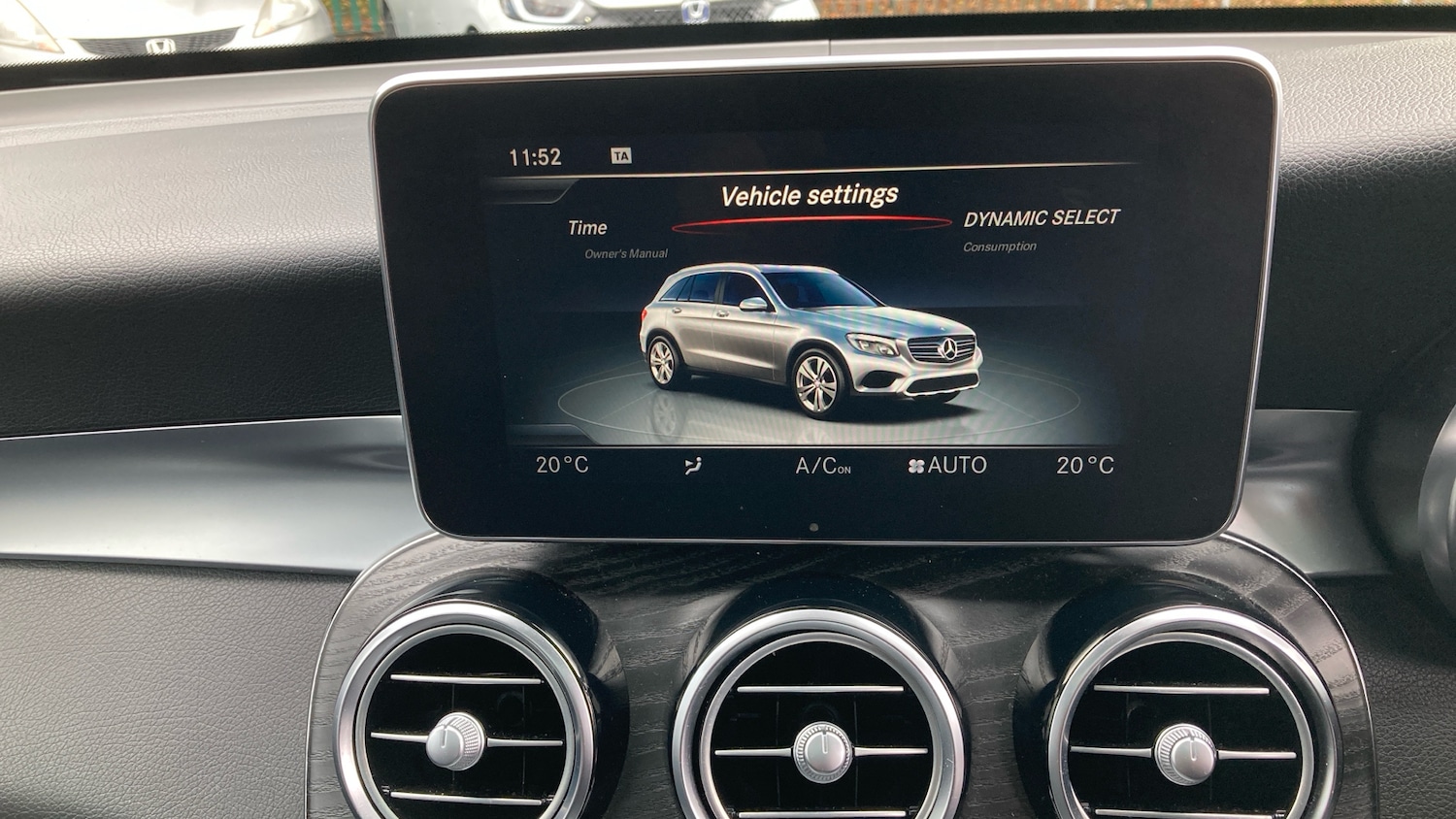 Used Mercedes-Benz GLC 2018 for sale - 76127980: Photo 32