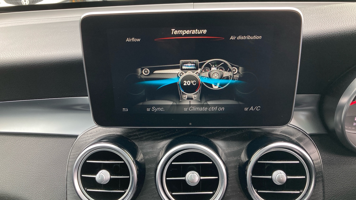 Used Mercedes-Benz GLC 2018 for sale - 76127980: Photo 34