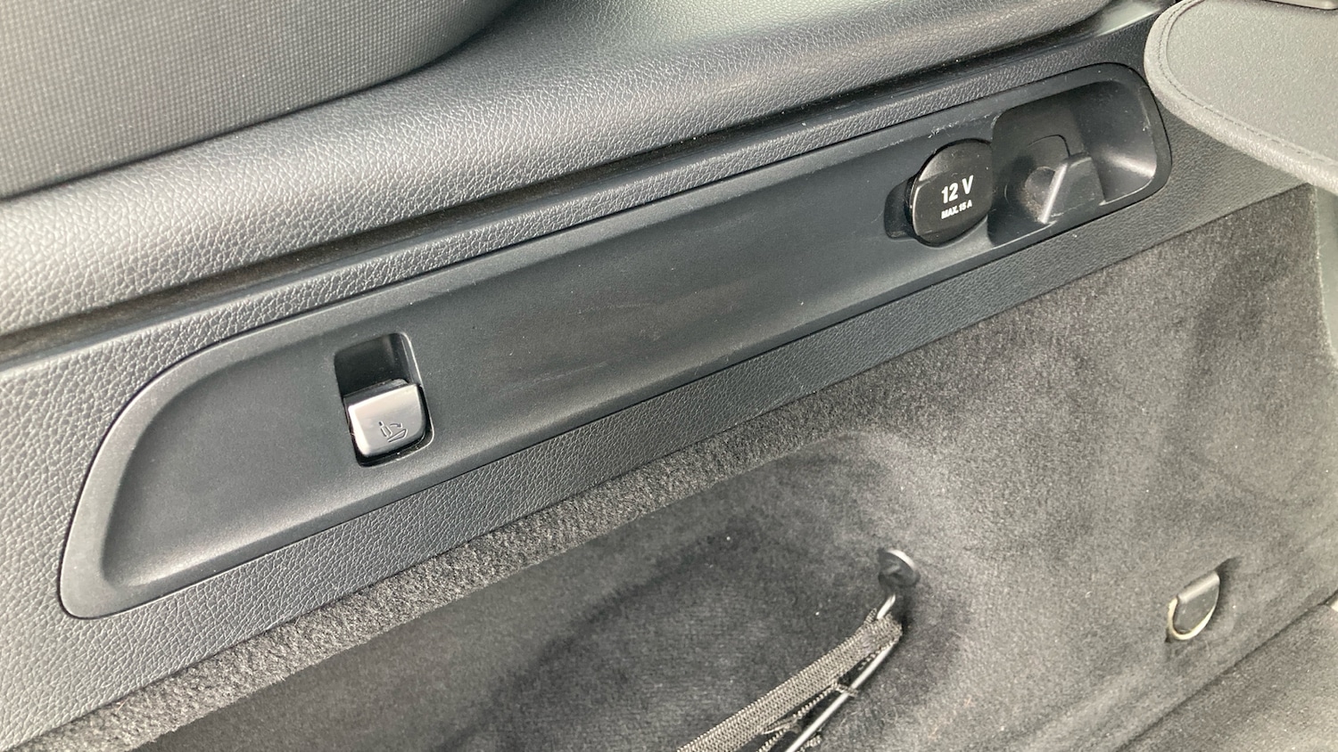 Used Mercedes-Benz GLC 2018 for sale - 76127980: Photo 68
