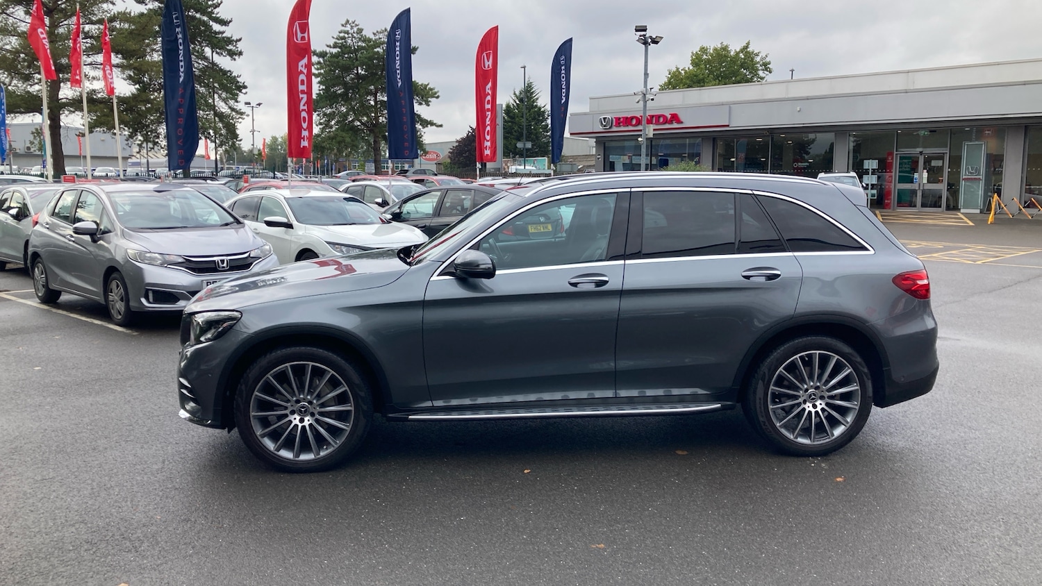 Used Mercedes-Benz GLC 2018 for sale - 76127980: Photo 88