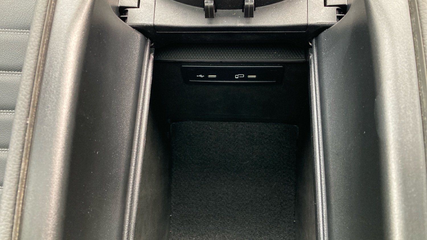 Used Mercedes-Benz EQC 2021 for sale - 77197931: Photo 40