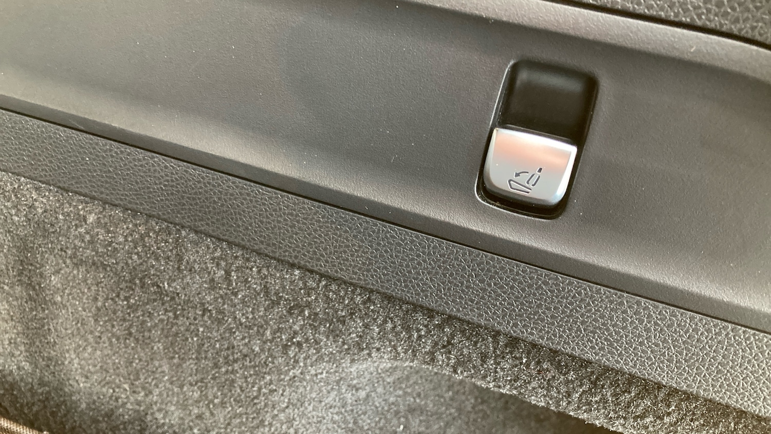 Used Mercedes-Benz EQC 2021 for sale - 77197931: Photo 61