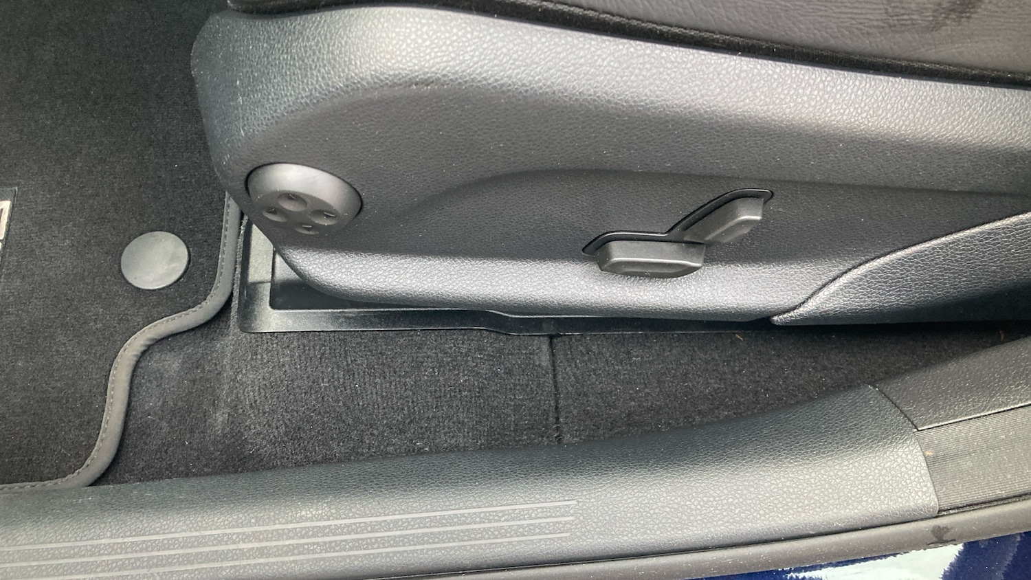 Used Mercedes-Benz EQC 2021 for sale - 77197931: Photo 76