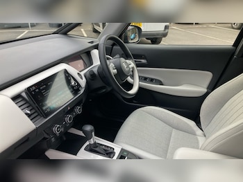 Used Honda Jazz 2023 for sale - 76265908: Photo 2