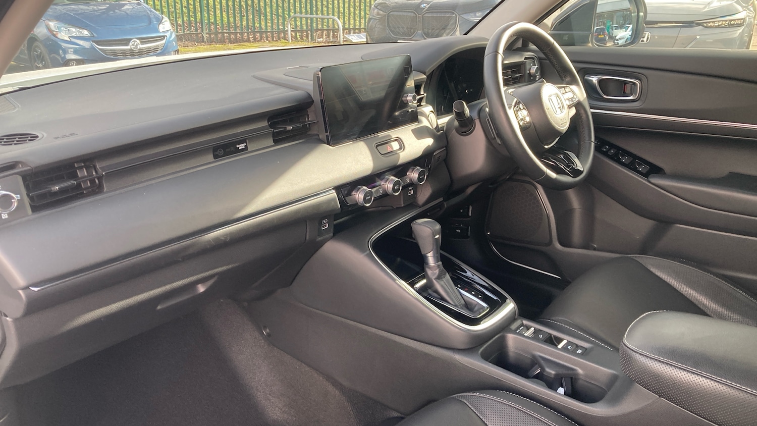 Used Honda HR-V 2022 for sale - 77968493: Photo 2