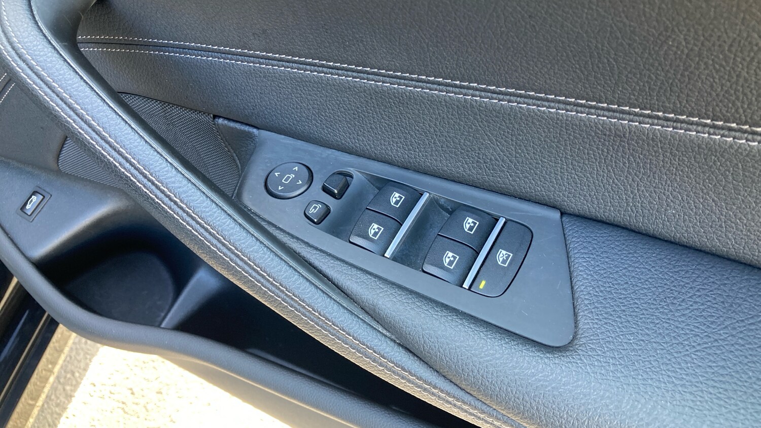 Used BMW 5 Series 2021 for sale - 77917142: Photo 44