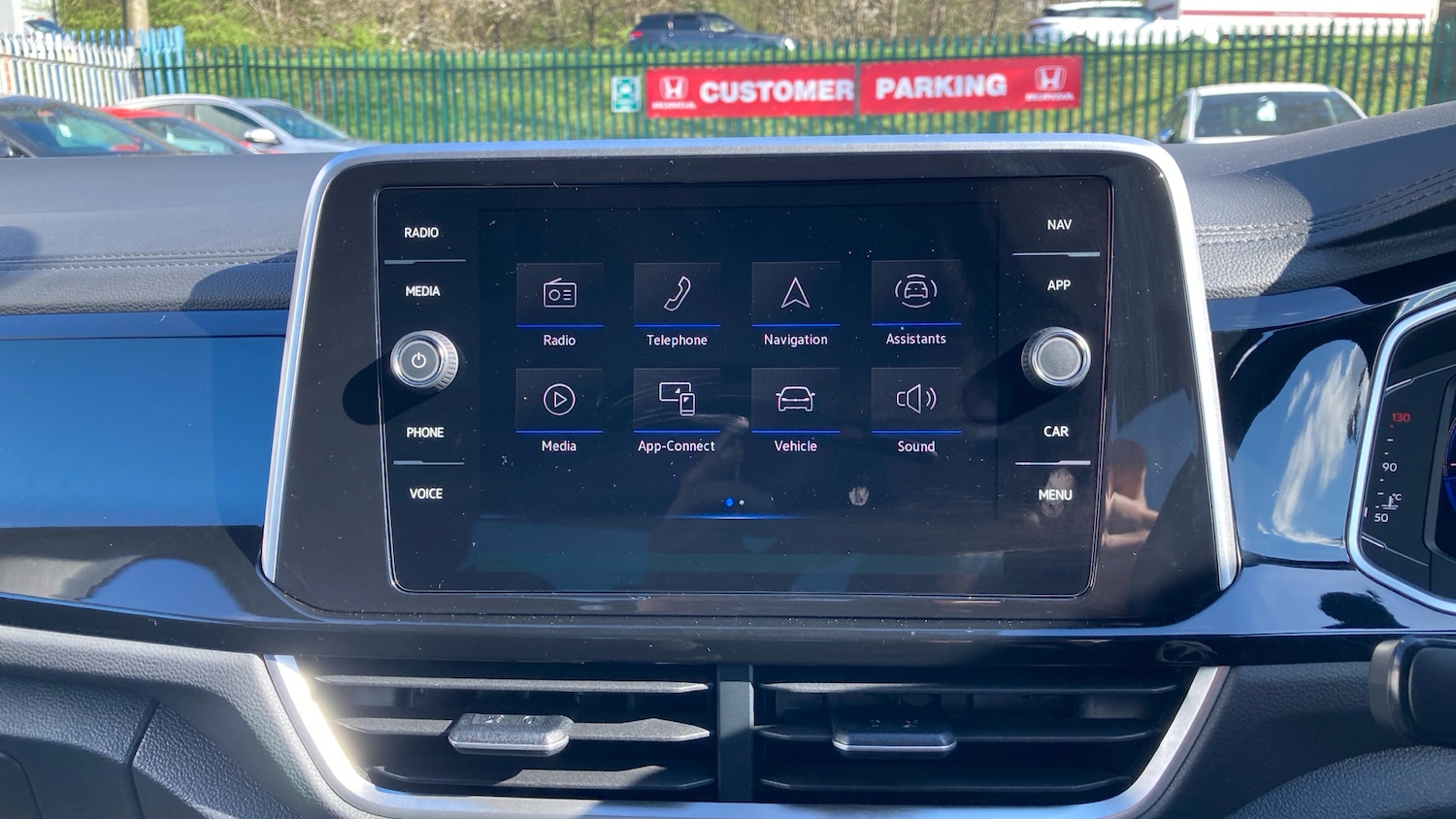 Used Volkswagen T-Roc 2023 for sale - 78198713: Photo 12