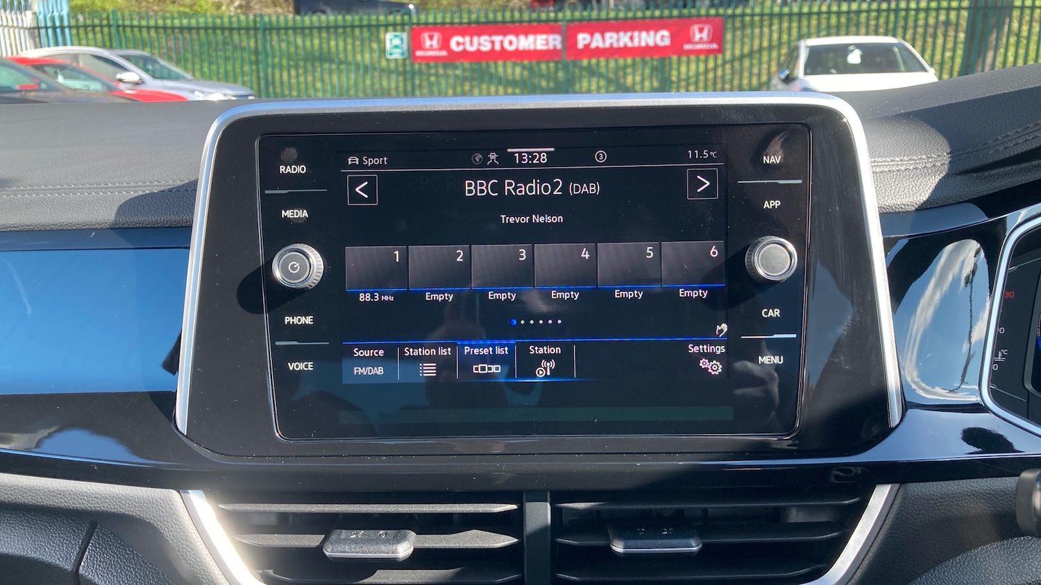 Used Volkswagen T-Roc 2023 for sale - 78198713: Photo 21