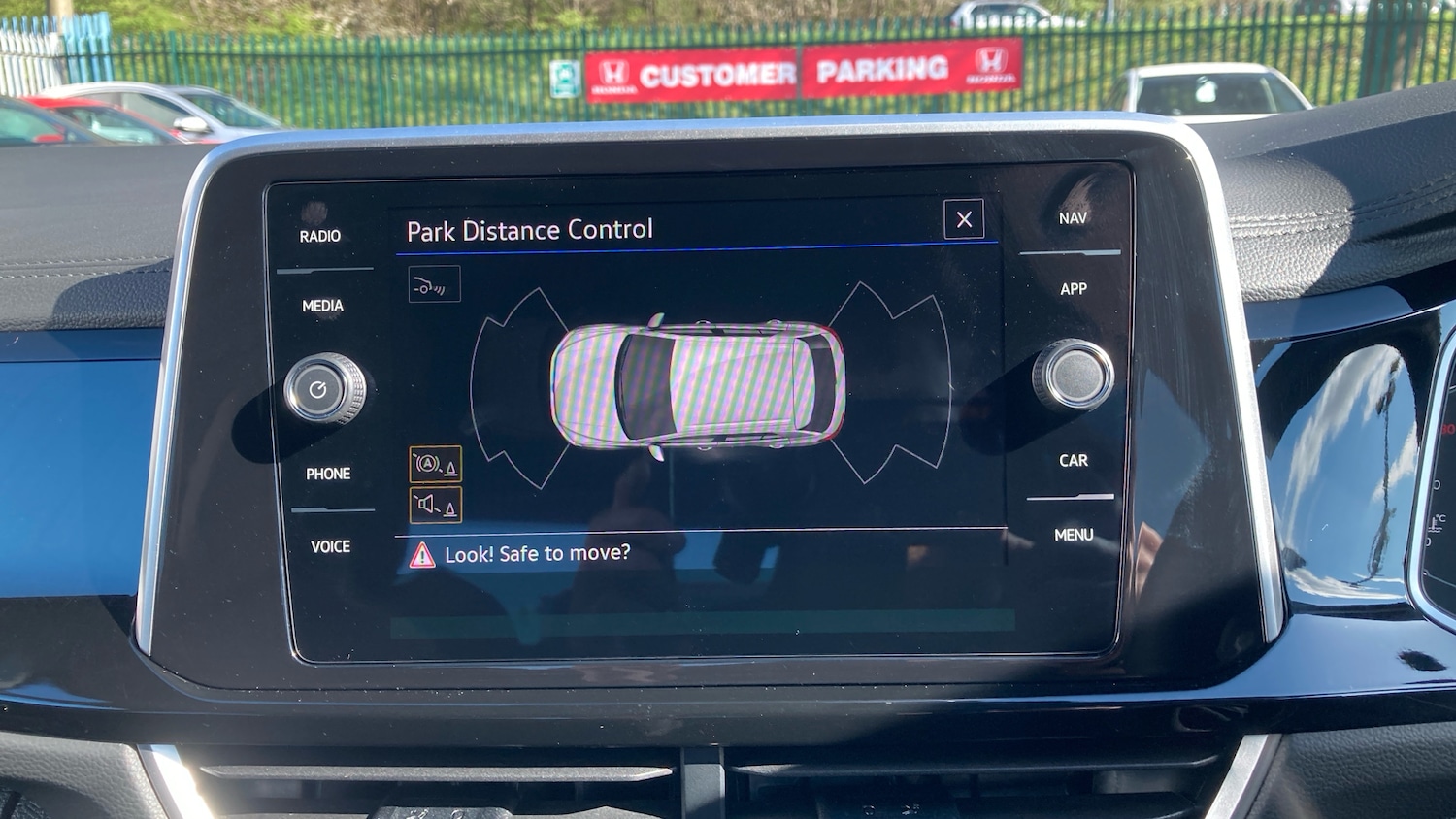 Used Volkswagen T-Roc 2023 for sale - 78198713: Photo 26