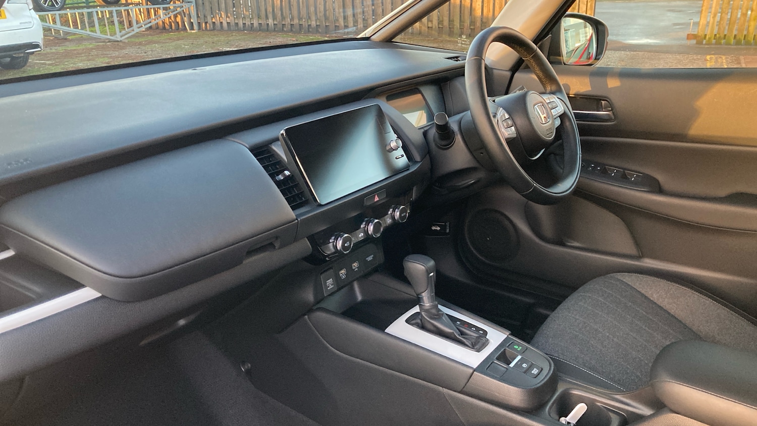 Used Honda Jazz 2024 for sale - 76791755: Photo 2