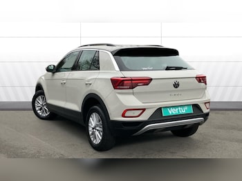Used Volkswagen T-Roc 2023 for sale - 76984679: Photo