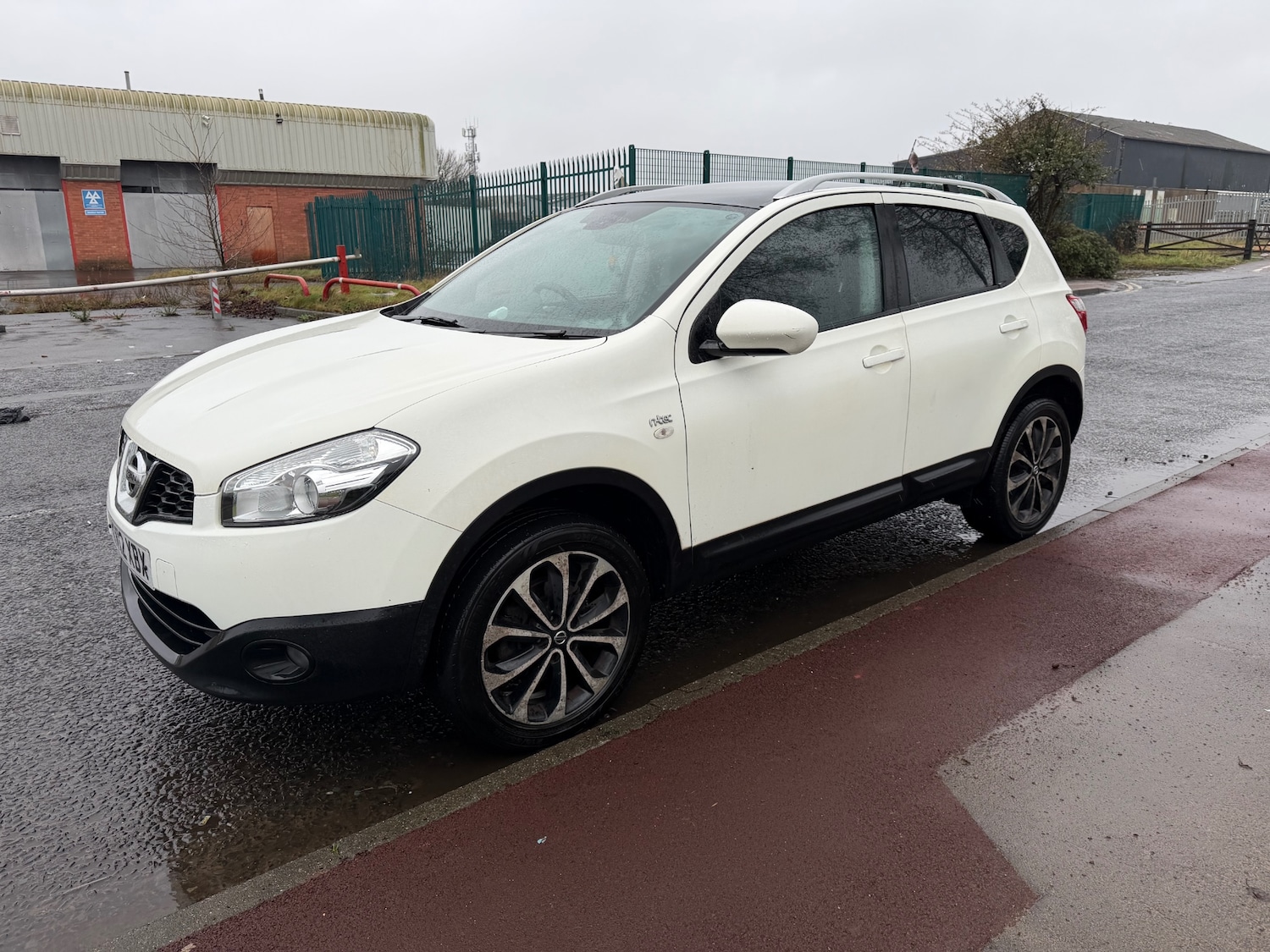 Used Nissan Qashqai 2012 for sale - 77516030: Photo 2