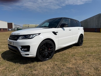 Used Land Rover Range Rover Sport 2015 for sale - 79402012: Photo