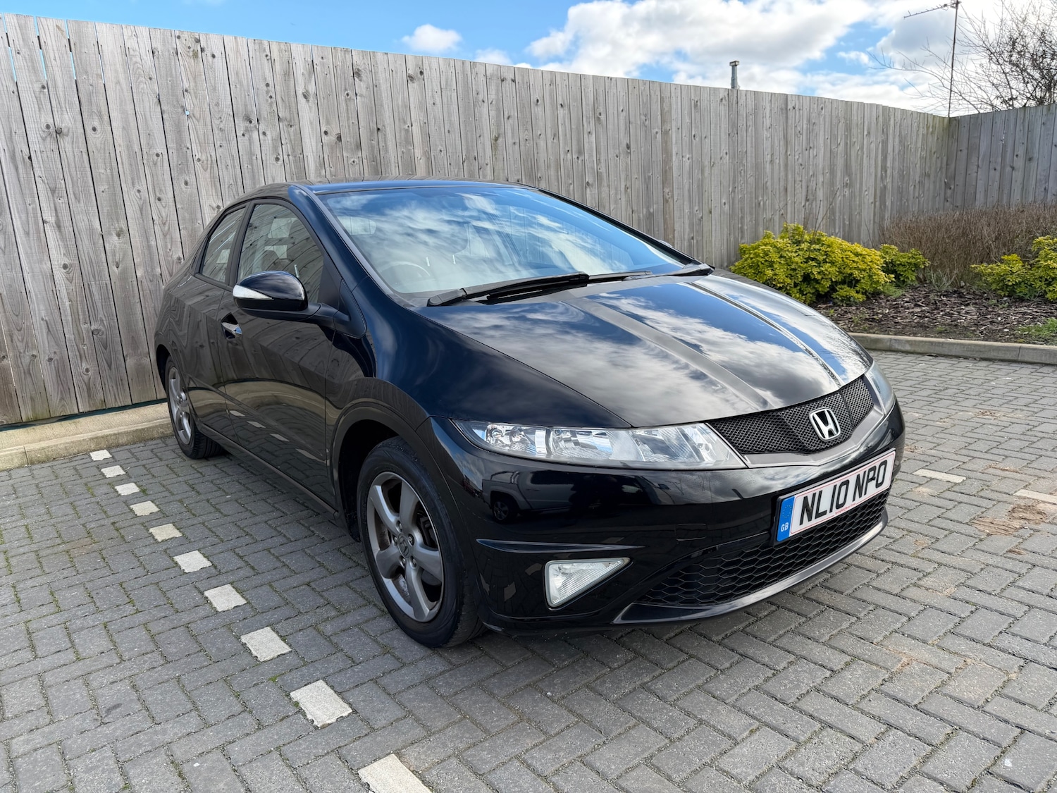 Used Honda Civic 2010 for sale - 77819034: Photo 2