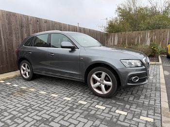 Used Audi Q5 2011 for sale - 76919806: Photo