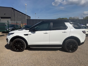 Used Land Rover Discovery Sport 2015 for sale - 78436285: Photo