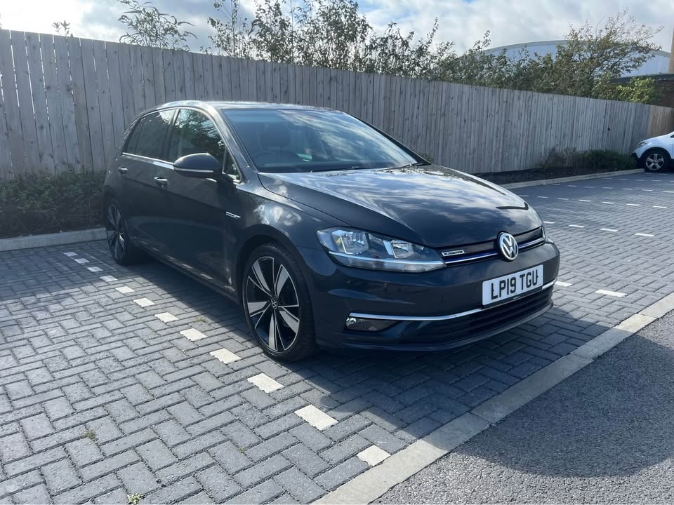 Used Volkswagen Golf 2019 for sale - 76919826: Photo 1
