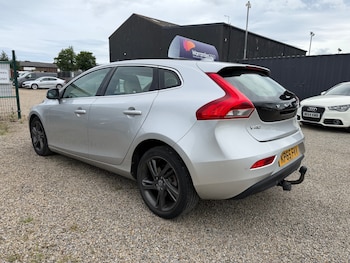 Used Volvo V40 2015 for sale - 78819487: Photo