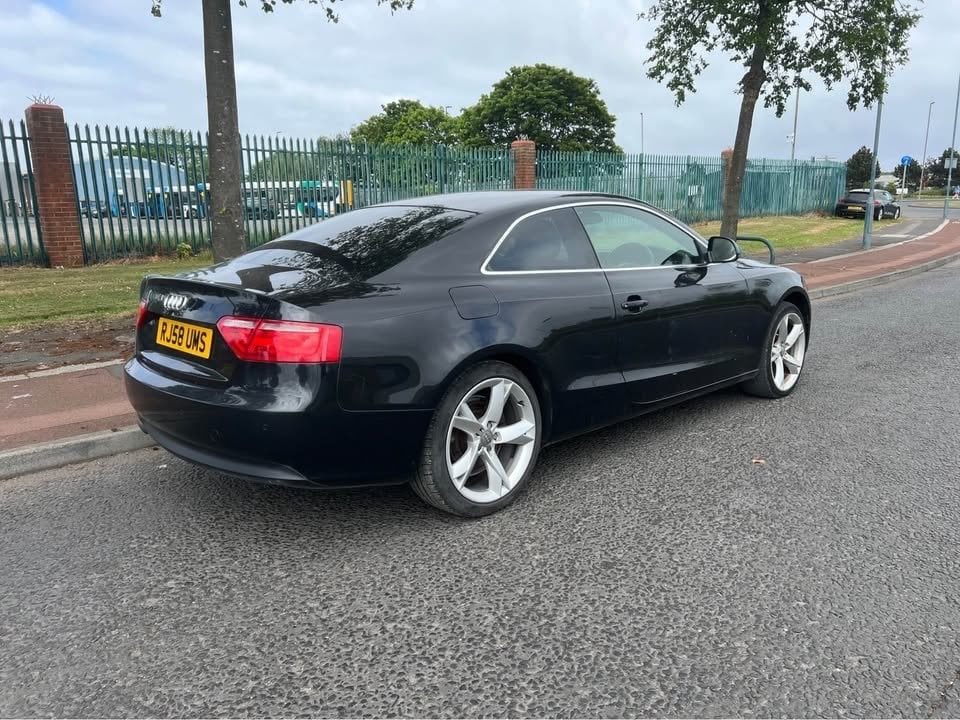 Used Audi A5 2009 for sale - 77272244: Photo 4