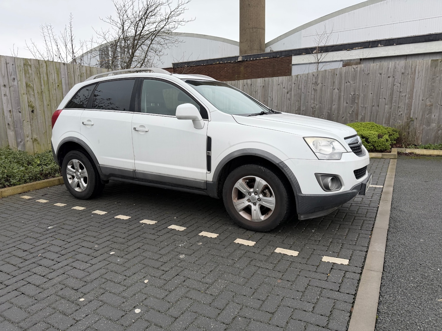 Used Vauxhall Antara 2011 for sale - 77392351: Photo 1