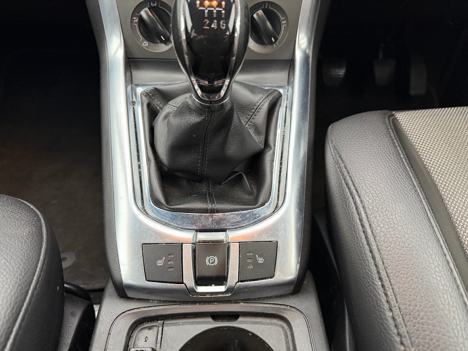 Used Vauxhall Antara 2011 for sale - 77392351: Photo 11