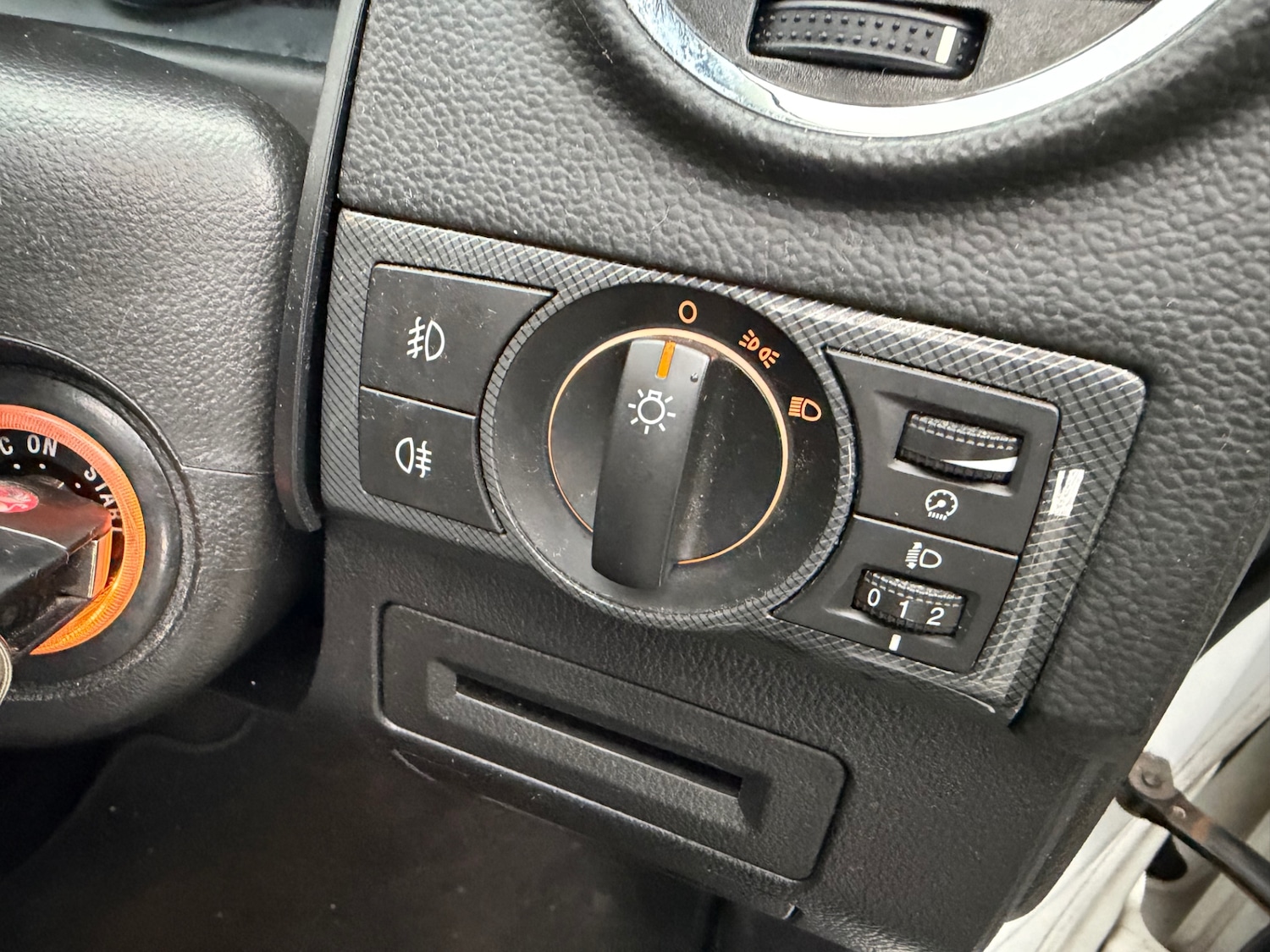 Used Vauxhall Antara 2011 for sale - 77392351: Photo 14