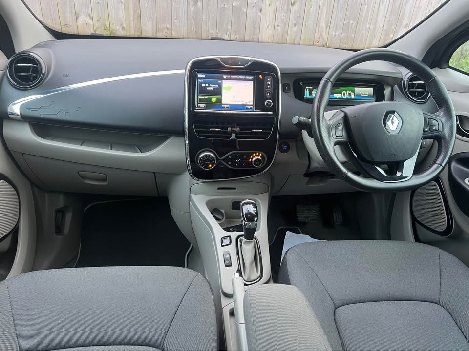Used Renault Zoe 2015 for sale - 76931550: Photo 11