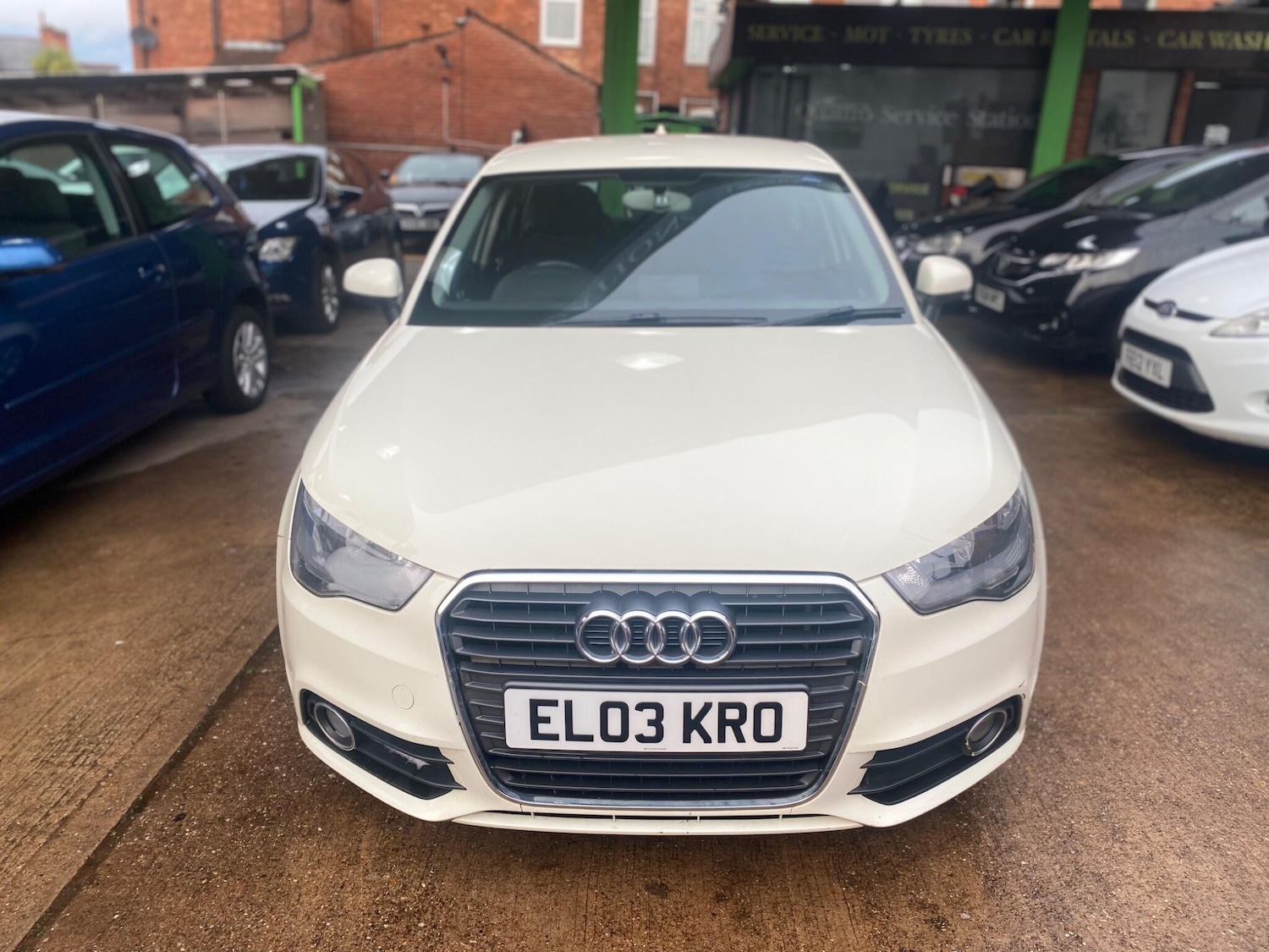 Used Audi A1 2012 for sale - 76671691: Photo 2