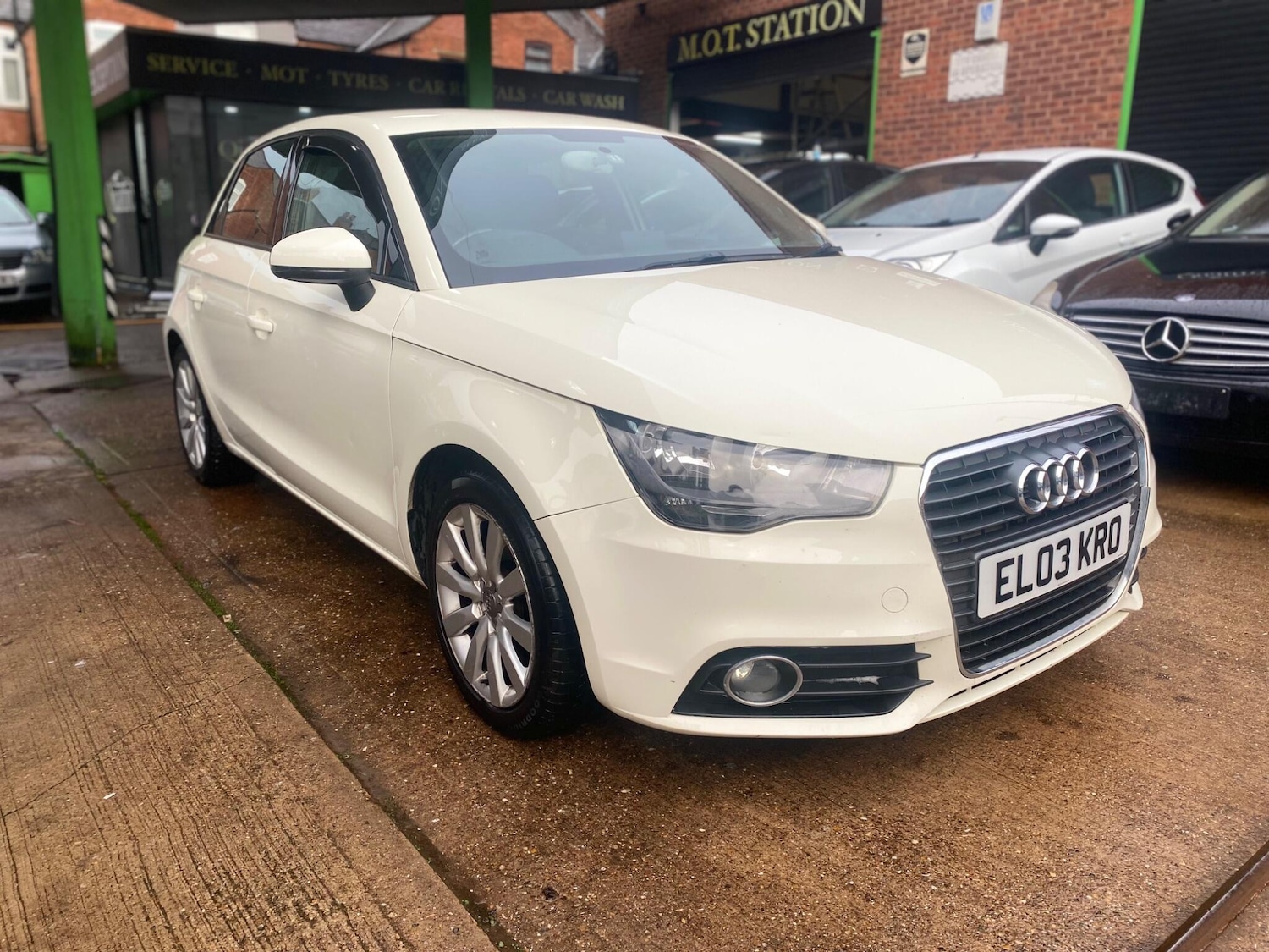 Used Audi A1 2012 for sale - 76671691: Photo 3