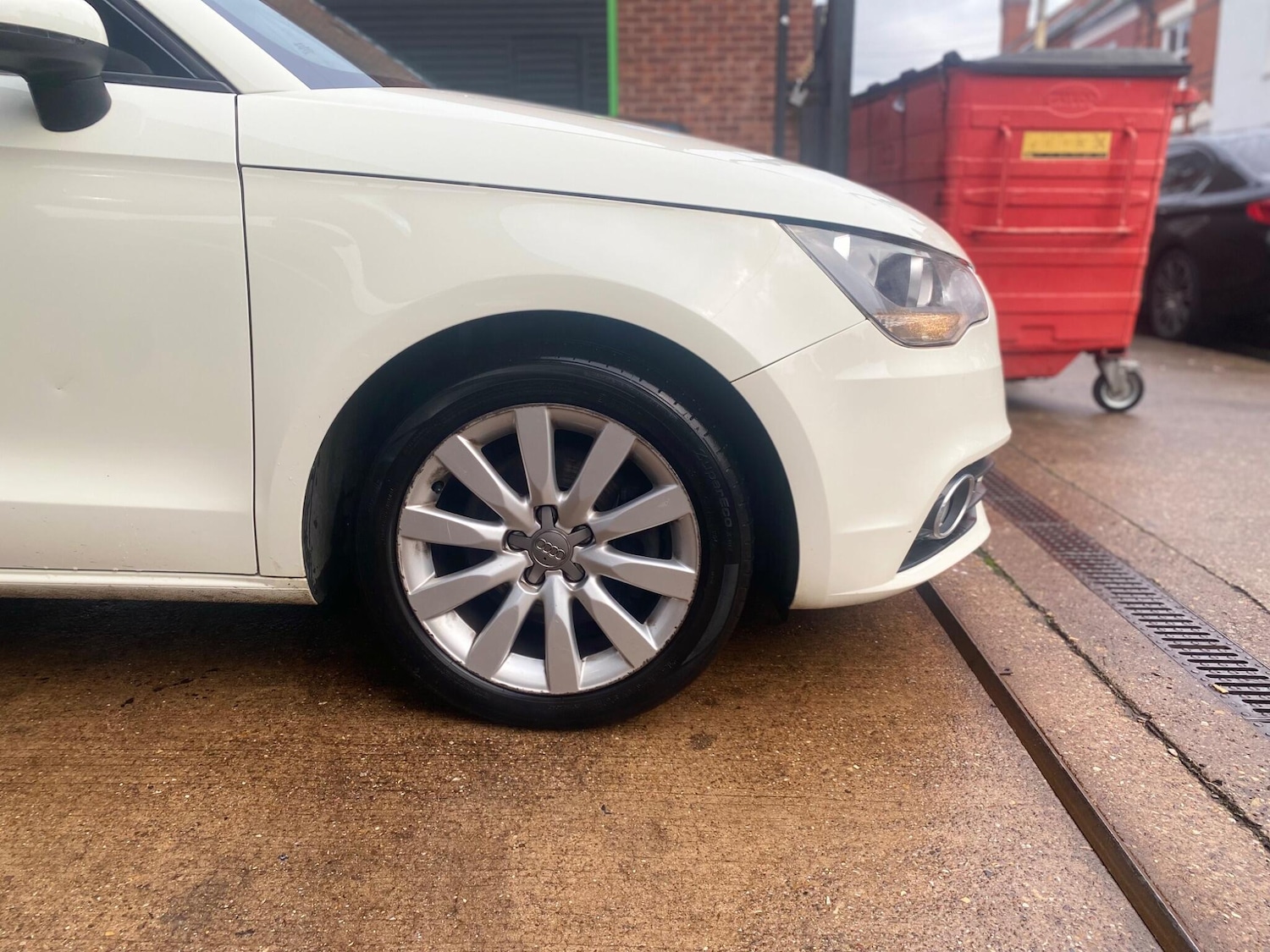 Used Audi A1 2012 for sale - 76671691: Photo 4