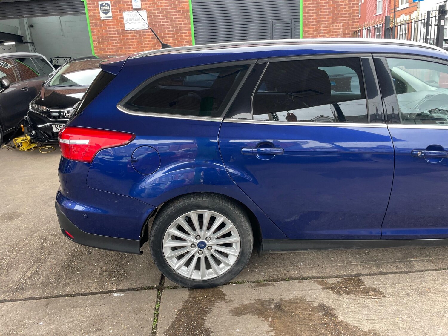 Used Ford Focus for sale - 77683744: Photo 8